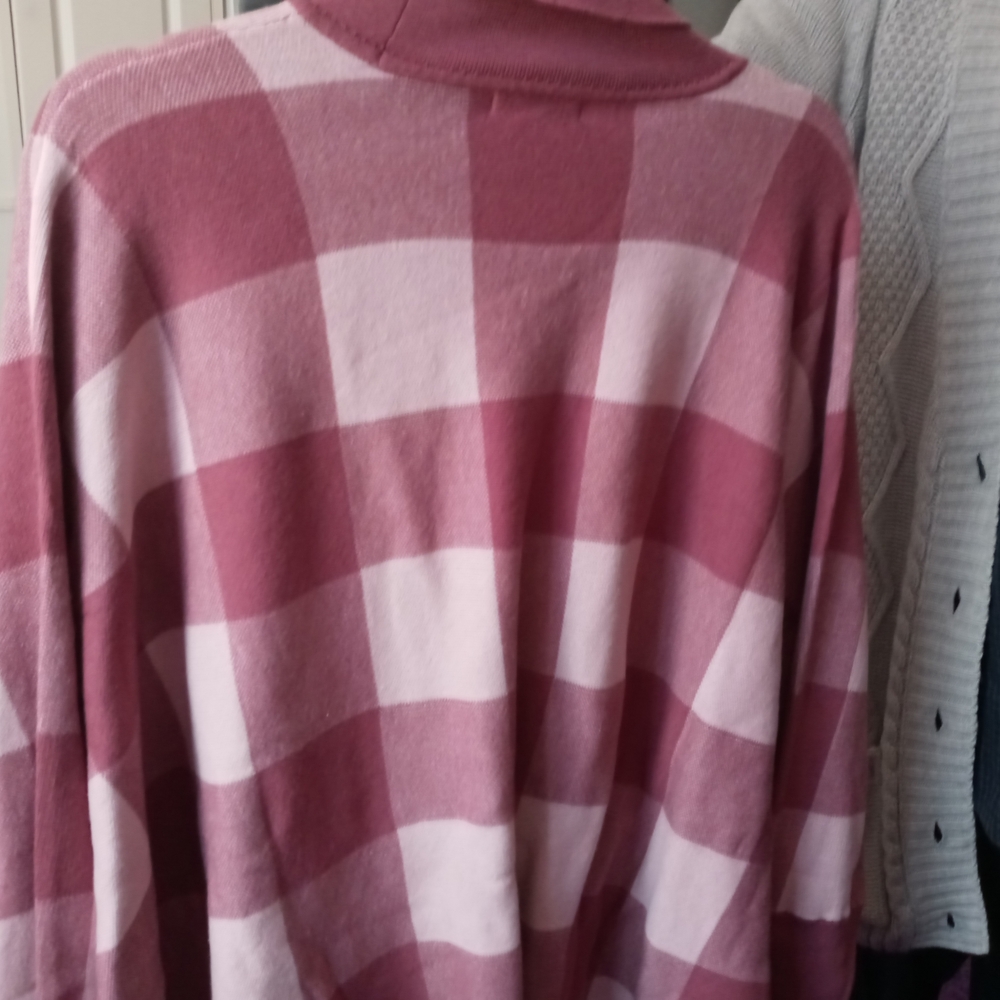 SWEATER BUNDLE! - image 6